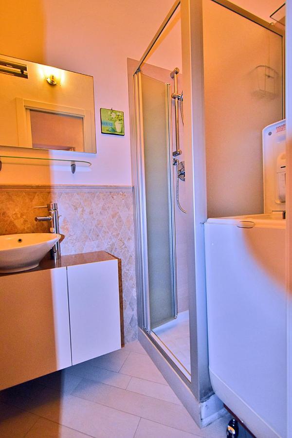 La Tana Del Poeta Apartment Lerici Exterior photo